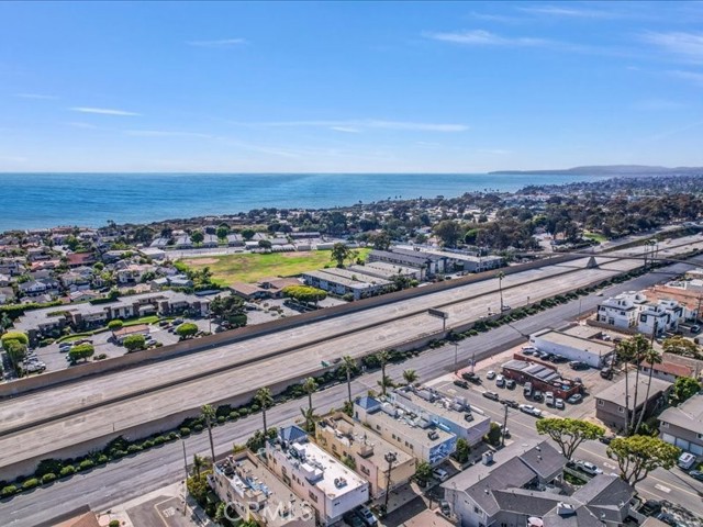 3405 S El Camino Real, San Clemente CA: https://media.crmls.org/medias/b4aa6df9-7d96-4576-8cd2-428fff95d3e6.jpg