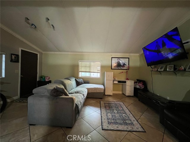 Detail Gallery Image 6 of 22 For 518 S Sullivan St #80,  Santa Ana,  CA 92704 - 3 Beds | 2 Baths