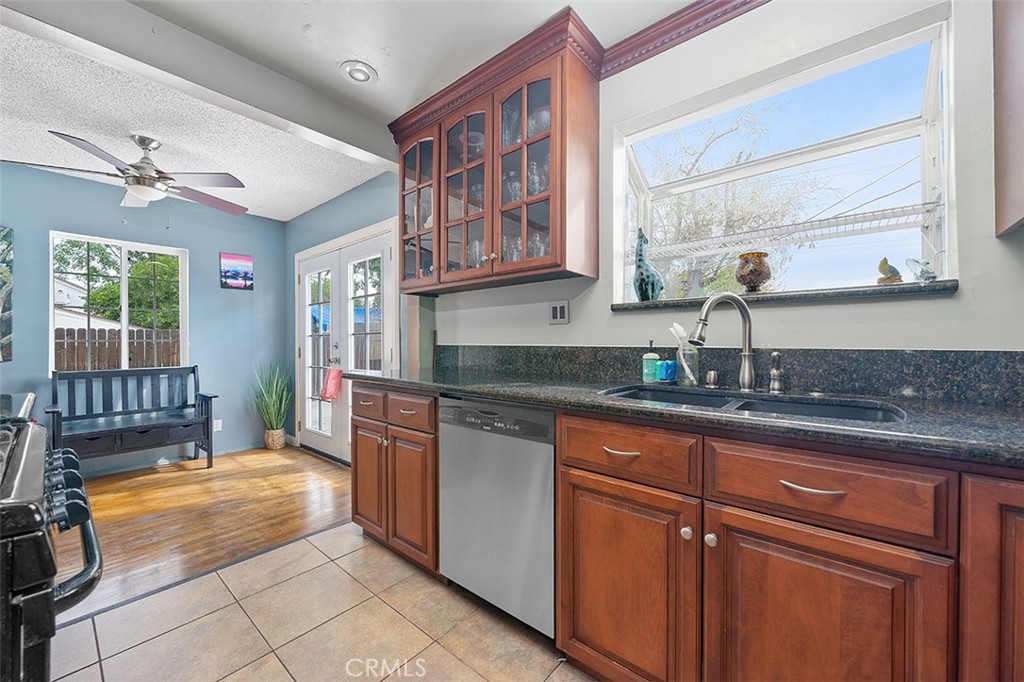 224 E Fernfield Drive