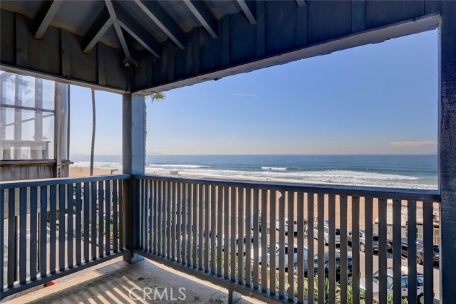 4104 The Strand, Manhattan Beach, California 90266, 3 Bedrooms Bedrooms, ,2 BathroomsBathrooms,Residential,Sold,The Strand,SB21240143