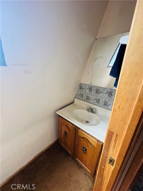 Detail Gallery Image 12 of 16 For 610 Holmes, Sugarloaf,  CA 92386 - 2 Beds | 1/1 Baths