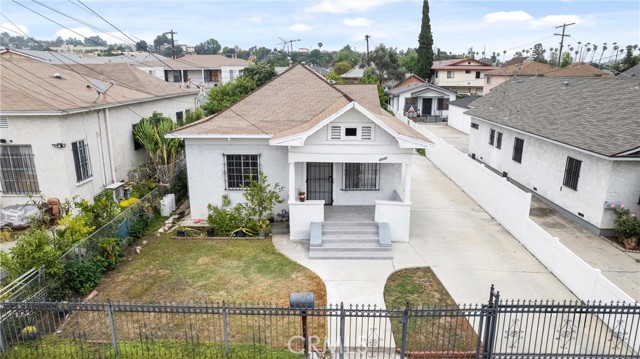 2040 Hancock Street, Los Angeles CA: https://media.crmls.org/medias/b4adb5d7-175e-4b2a-9f5d-c8fad26e77ca.jpg