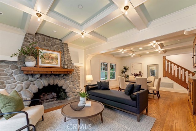 Detail Gallery Image 21 of 74 For 354 N Canon Ave, Sierra Madre,  CA 91024 - 4 Beds | 3/1 Baths