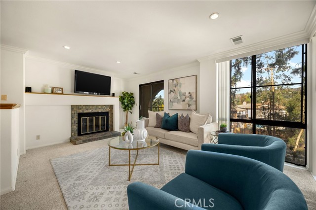 Detail Gallery Image 2 of 31 For 13575 Murphy Hill Dr, Whittier,  CA 90601 - 2 Beds | 2 Baths