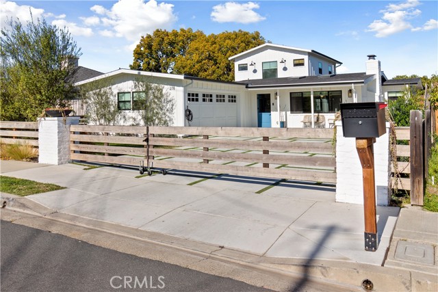 Detail Gallery Image 2 of 52 For 278 Virginia Pl, Costa Mesa,  CA 92627 - 4 Beds | 3 Baths