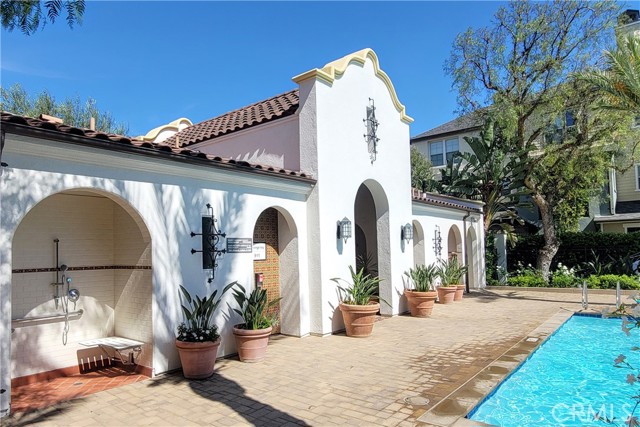 651 E Valencia Street, Anaheim CA: https://media.crmls.org/medias/b4b1f6d3-1b60-4f18-bcec-7b48945ca3a5.jpg