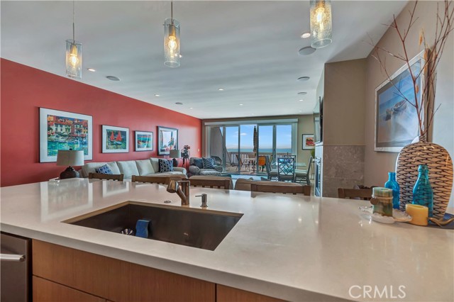 Detail Gallery Image 7 of 46 For 714 Cliff Drive, Laguna Beach,  CA 92651 - 2 Beds | 2 Baths