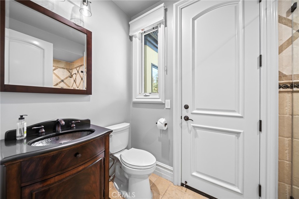 MLS #OC25186135 img 30