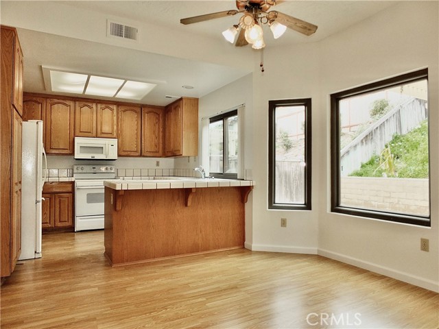 Detail Gallery Image 4 of 52 For 3019 Glenbrook St, Carlsbad,  CA 92010 - 4 Beds | 3 Baths