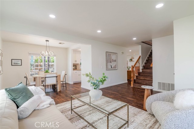 Detail Gallery Image 4 of 31 For 31256 Quail Valley Rd, Castaic,  CA 91384 - 3 Beds | 3 Baths