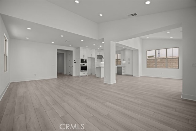 Detail Gallery Image 2 of 23 For 155 Somera, Irvine,  CA 92602 - 4 Beds | 3 Baths