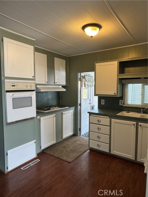 Detail Gallery Image 3 of 50 For 301 E Foothill #063,  Pomona,  CA 91767 - 2 Beds | 1 Baths