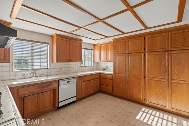 Detail Gallery Image 26 of 54 For 16950 La Salle Ave, Gardena,  CA 90247 - 4 Beds | 2/1 Baths