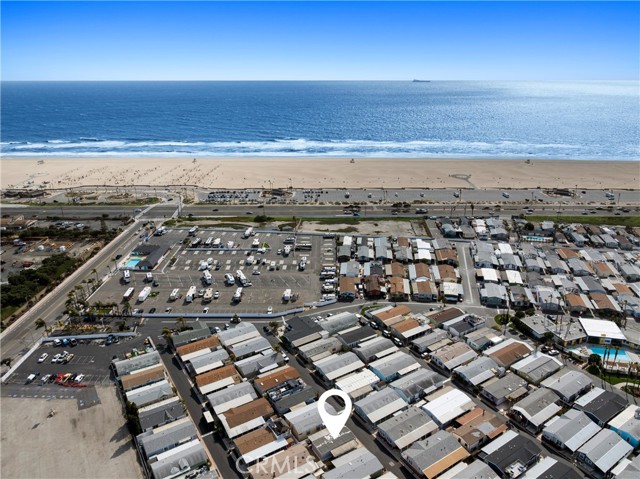 Detail Gallery Image 4 of 17 For 21851 Newland #260,  Huntington Beach,  CA 92646 - 2 Beds | 2 Baths
