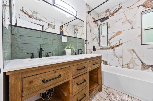 3135 Minnesota Street, Los Angeles CA: https://media.crmls.org/medias/b4b50482-4654-4624-b64a-9fbc6e91905c.jpg