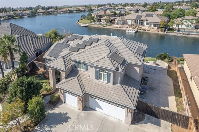 Detail Gallery Image 4 of 72 For 4679 N Island, Clovis,  CA 93619 - 5 Beds | 3 Baths