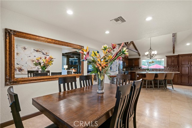 Detail Gallery Image 12 of 42 For 2081 S Bobolink Ln, Palm Springs,  CA 92264 - 5 Beds | 5 Baths