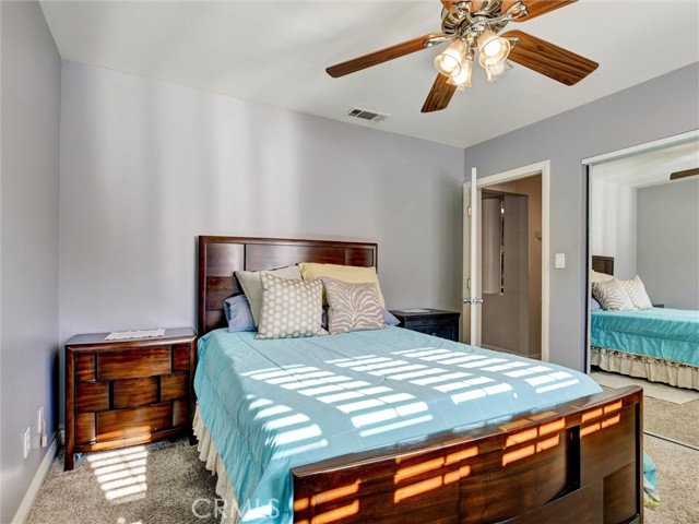 Detail Gallery Image 20 of 32 For 812 W Athens, Los Angeles,  CA 90044 - 4 Beds | 3 Baths