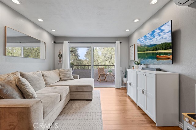 Detail Gallery Image 10 of 28 For 21931 Rimhurst 124k,  Lake Forest,  CA 92630 - 2 Beds | 1 Baths