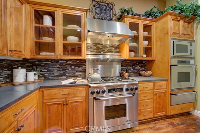 Detail Gallery Image 13 of 41 For 806 Vista Cerro Drive, Paso Robles,  CA 93446 - 4 Beds | 3/1 Baths