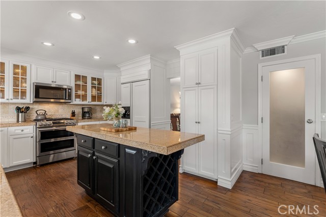 18672 Evergreen Avenue, Yorba Linda CA: https://media.crmls.org/medias/b4b7de18-572c-40ca-ba52-af5031773017.jpg