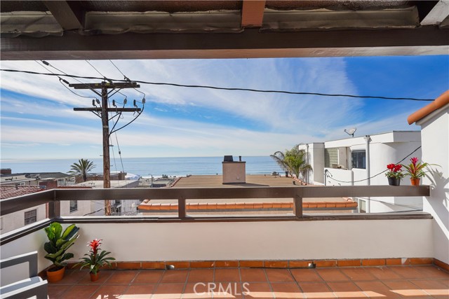 315 23rd Street, Manhattan Beach, California 90266, 3 Bedrooms Bedrooms, ,1 BathroomBathrooms,Residential,Sold,23rd Street,SB22006593