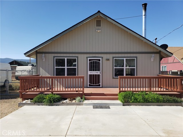 Detail Gallery Image 2 of 26 For 45385 5th St, Big Bear City,  CA 92314 - 3 Beds | 2 Baths