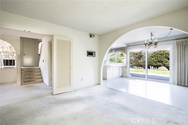 Detail Gallery Image 25 of 41 For 10091 Beverly Dr, Huntington Beach,  CA 92646 - 5 Beds | 2/1 Baths