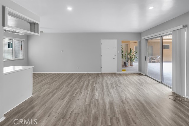2033 E. 3rd St., Long Beach CA: https://media.crmls.org/medias/b4b95520-673b-4d74-8f59-3996e9fd6c60.jpg