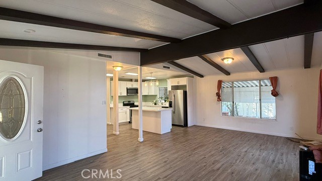 Detail Gallery Image 7 of 37 For 5700 Carbon Canyon Rd #61,  Brea,  CA 92823 - 3 Beds | 2 Baths