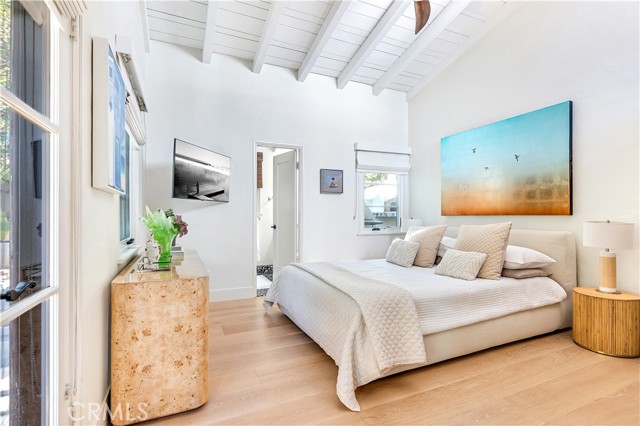 802 Rembrandt Drive, Laguna Beach CA: https://media.crmls.org/medias/b4b993c0-c078-4d51-b04c-971efe82264f.jpg