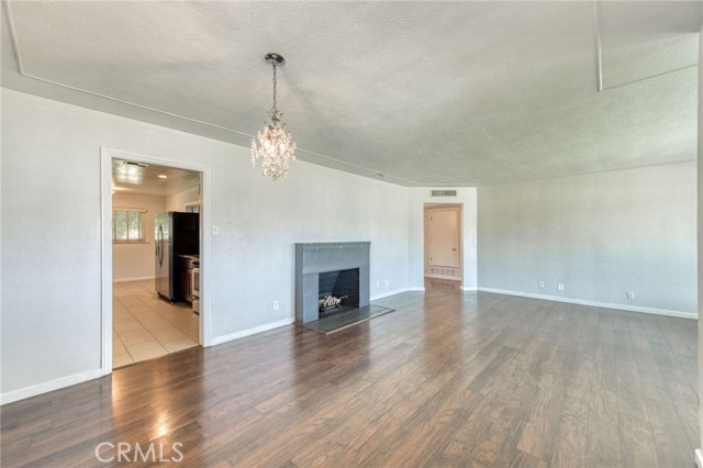 Detail Gallery Image 6 of 26 For 1209 W Andrews Ave, Fresno,  CA 93705 - 3 Beds | 1 Baths