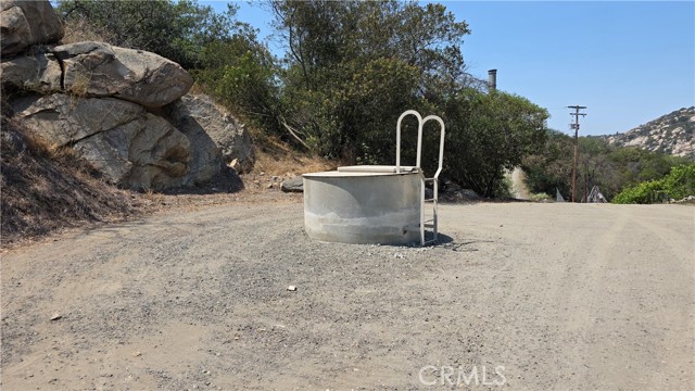 3027 Rainbow Valley Boulevard, Fallbrook CA: https://media.crmls.org/medias/b4b9f8bf-df30-4f24-8ce6-b58eb9823ac8.jpg