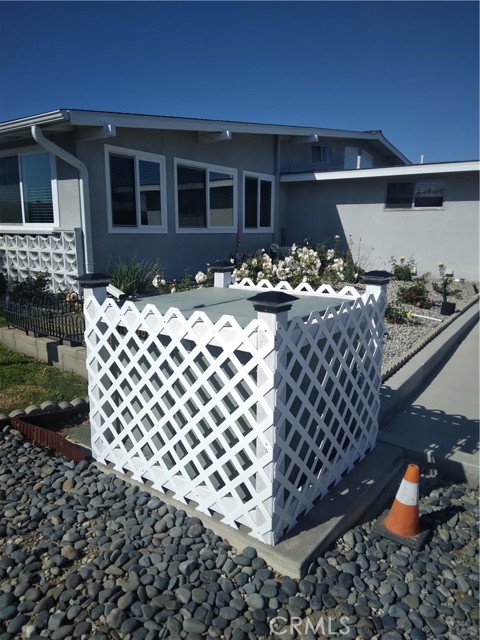 1563 Monterey Rd 23A M-2, Seal Beach CA: https://media.crmls.org/medias/b4bbda7a-feec-4240-ba81-1795efb770d6.jpg