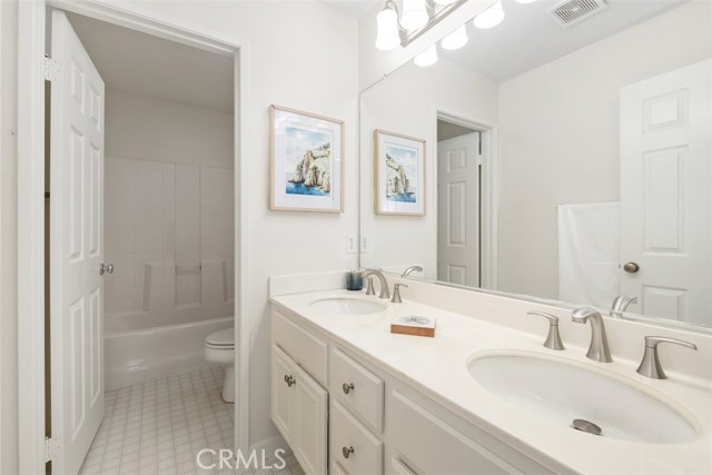 Detail Gallery Image 29 of 39 For 50 Linhaven, Irvine,  CA 92602 - 4 Beds | 2/1 Baths