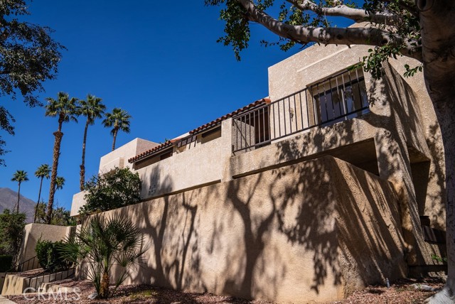 Detail Gallery Image 18 of 21 For 200 E Racquet Club Dr #24,  Palm Springs,  CA 92262 - 2 Beds | 2 Baths