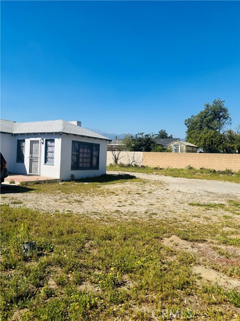 Detail Gallery Image 7 of 8 For 8005 Oleander, Fontana,  CA 92336 - 3 Beds | 2 Baths