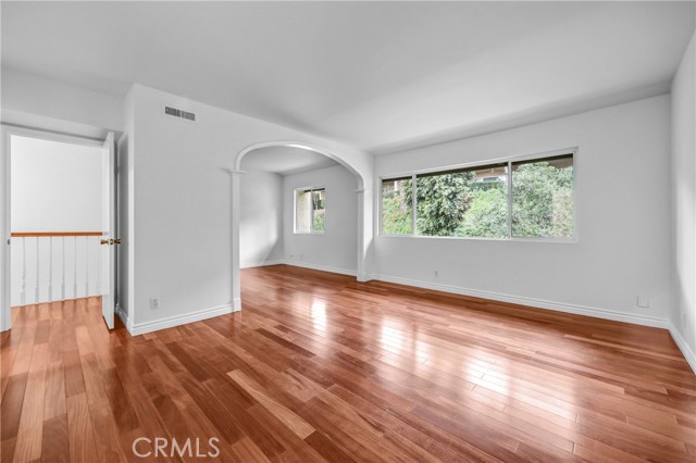 Detail Gallery Image 16 of 29 For 9637 via Rimini #121,  Burbank,  CA 91504 - 3 Beds | 3 Baths