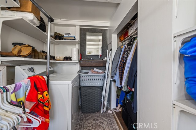 435 S Palm Avenue, Santa Paula CA: https://media.crmls.org/medias/b4be6640-0d5c-4b23-966e-7e0a90576f87.jpg