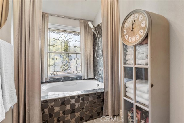 20709 Calle Pera, Yorba Linda CA: https://media.crmls.org/medias/b4bed8fa-438b-4cde-ac33-4eba975f69a1.jpg