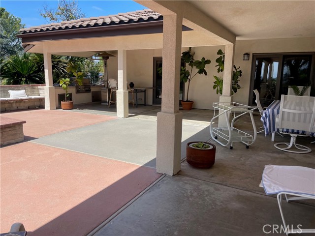 Detail Gallery Image 5 of 27 For 16772 Knollwood Dr, Granada Hills,  CA 91344 - 4 Beds | 4/1 Baths