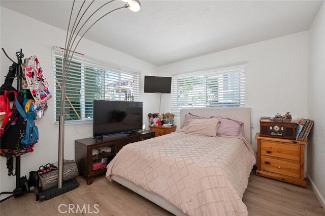 Detail Gallery Image 13 of 58 For 1600 Crescent Heights St, Signal Hill,  CA 90755 - 4 Beds | 2/1 Baths