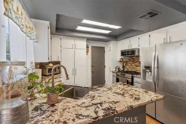 Detail Gallery Image 9 of 23 For 37613 15th St, Palmdale,  CA 93550 - 3 Beds | 2 Baths