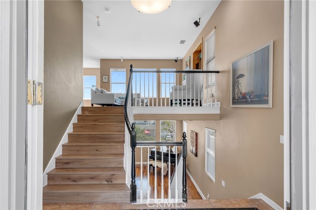 Detail Gallery Image 5 of 74 For 2340 Monte Verde Dr, Signal Hill,  CA 90755 - 3 Beds | 3 Baths