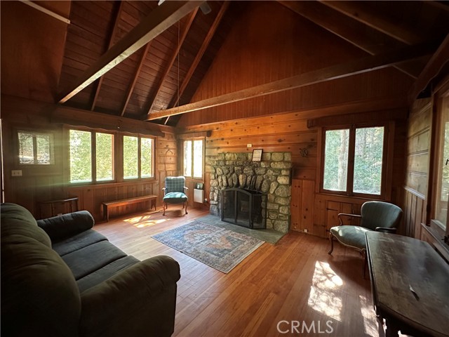 Detail Gallery Image 4 of 14 For 39505 Canyon Dr, Forest Falls,  CA 92339 - 1 Beds | 1 Baths