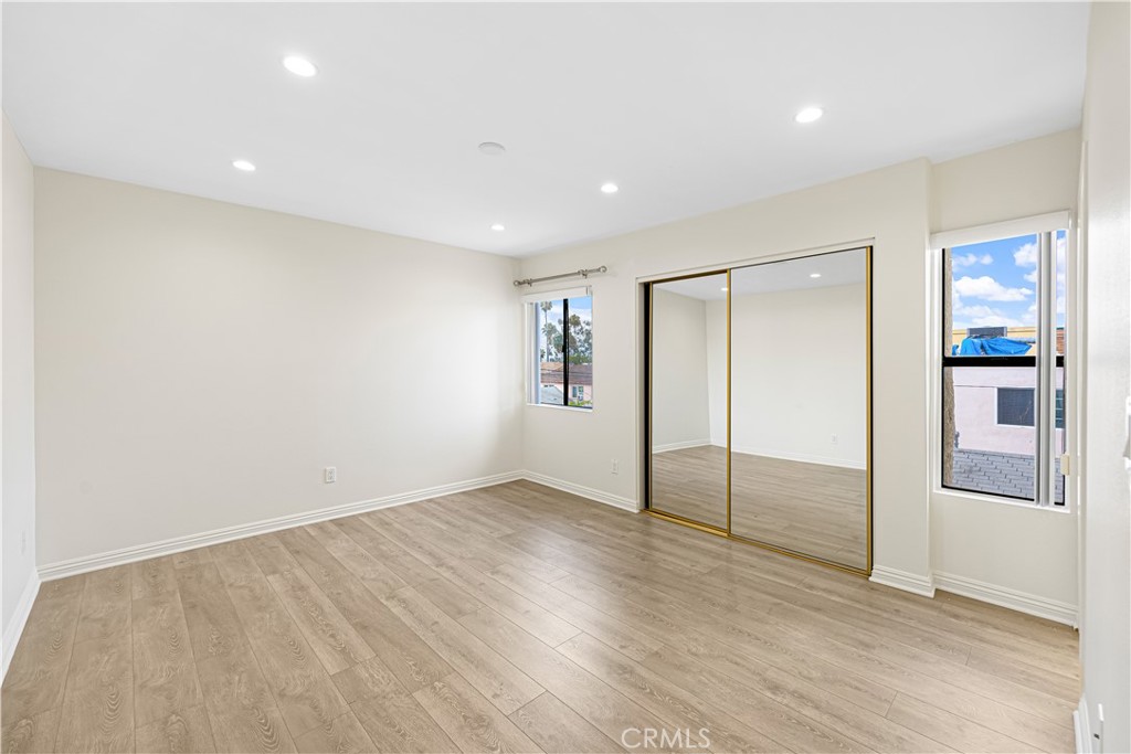 https://media.crmls.org/medias/b4c12cae-6326-49c4-b7e0-56707b796d54.jpg?preset=X-Large