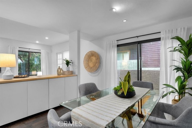 1814 Thayer Avenue, Los Angeles CA: https://media.crmls.org/medias/b4c1f261-4da9-44b2-bc81-007042afce3e.jpg