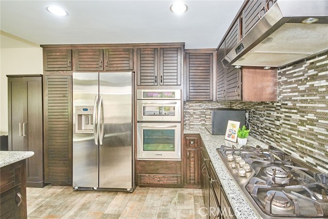 19 Las Cruces, Irvine CA: https://media.crmls.org/medias/b4c1f91c-066e-4324-b949-c3eca06468cd.jpg
