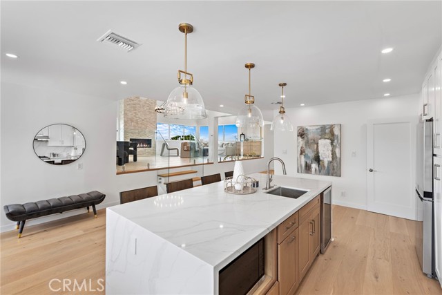 8 Clipper Road, Rancho Palos Verdes CA: https://media.crmls.org/medias/b4c2b98b-357f-4791-a3cc-ad0e32920dfb.jpg