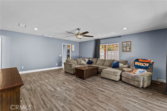 Detail Gallery Image 14 of 35 For 4076 Eileen, Riverside,  CA 92504 - 4 Beds | 2 Baths